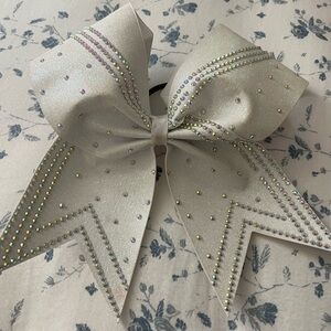 White all star cheer bow. Great quality. Stunning on! Bundle and save !!